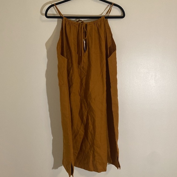 NWT Everlane 100% Linen The Apron Dress Mustard Spice size Large - Picture 7 of 10